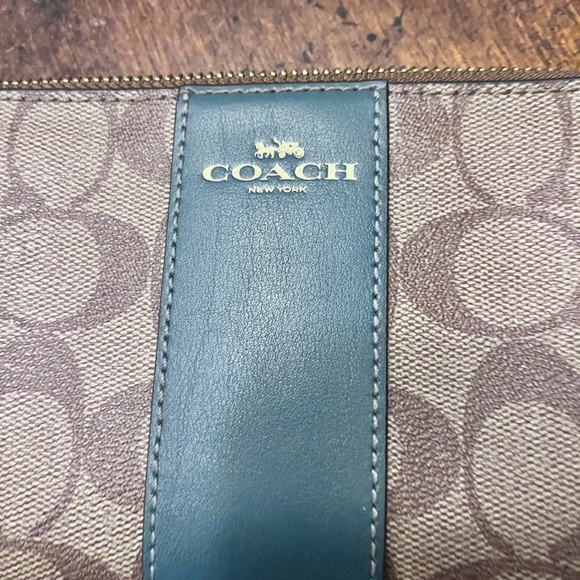 - Coach Signature Canvas Wristlet with Green Leather Trim— - Picture 8 of 13